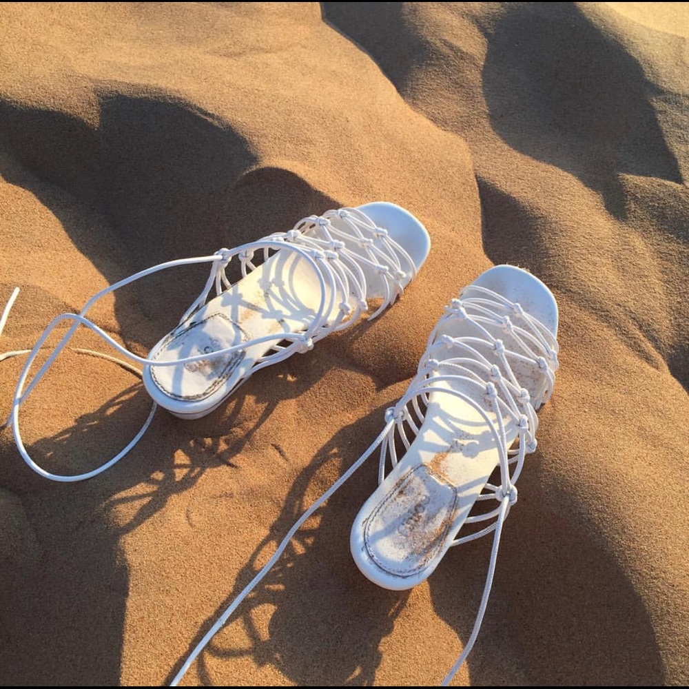 All White Wrap Around Sandals 👡